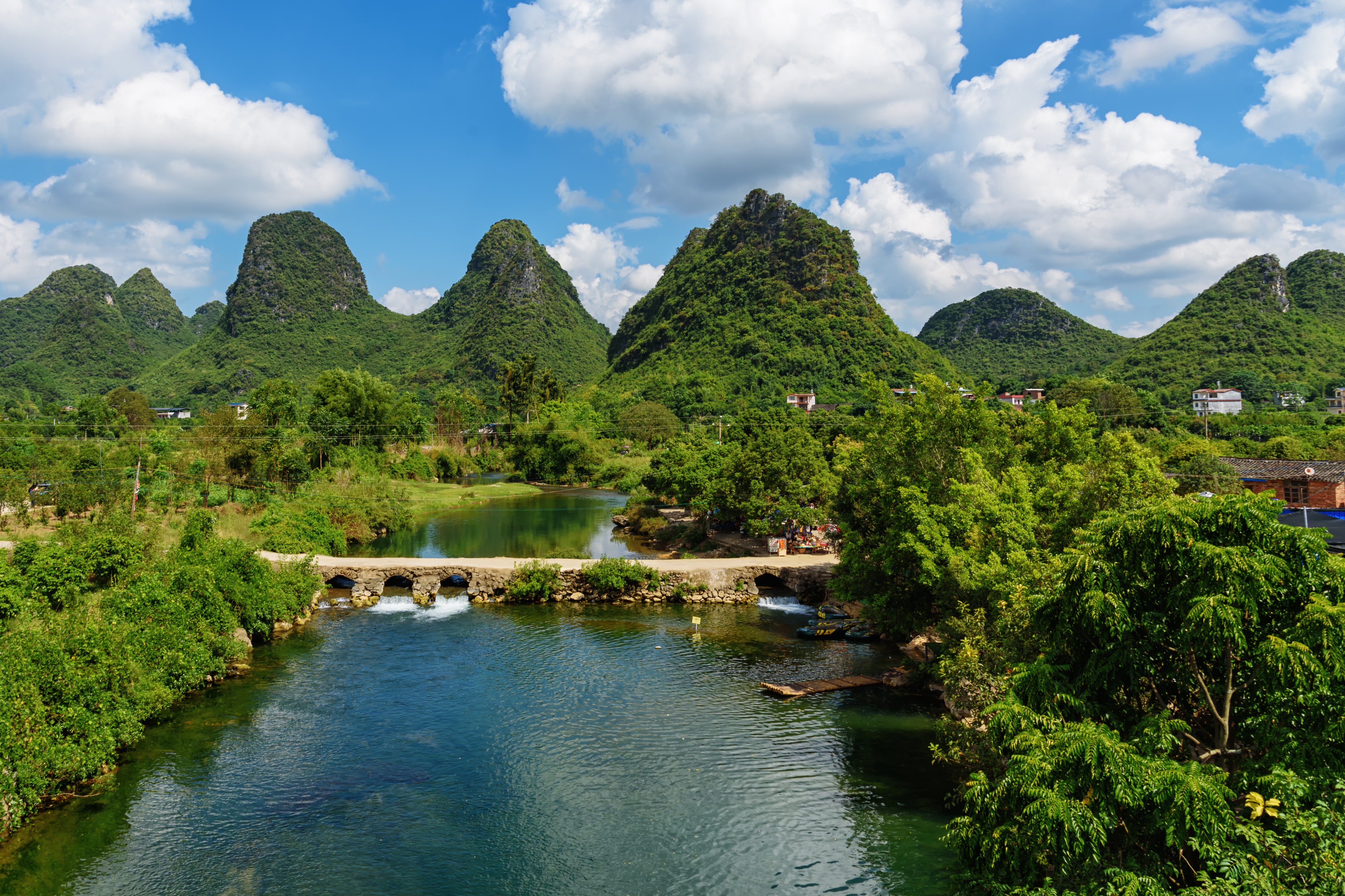 Hiking on the Yulong River