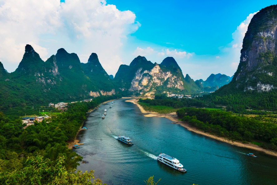 Lijiang four-star cruise ship